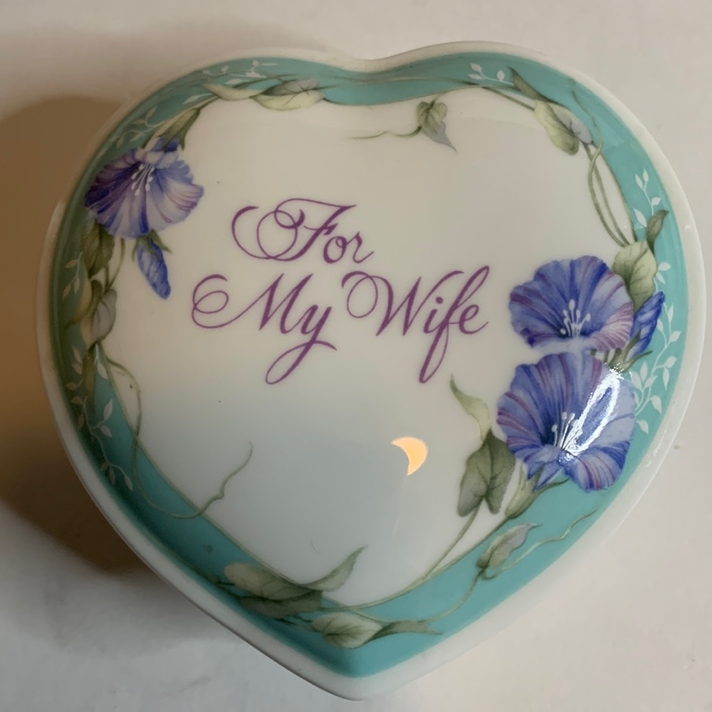 Mikasa Bone China Porcelain Floral Heart Trinket Box “For My Wife”